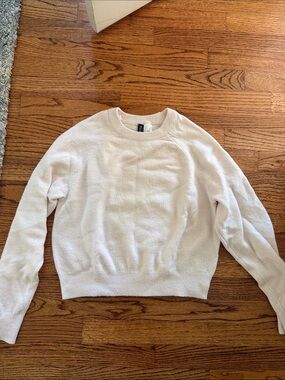 Women's Crewneck Sweater - Light Pink